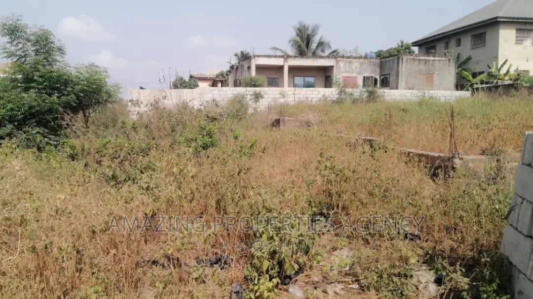 Half an Acre of Litigation-Free Land for Sale at Dzorwulu, in Dworwulu
