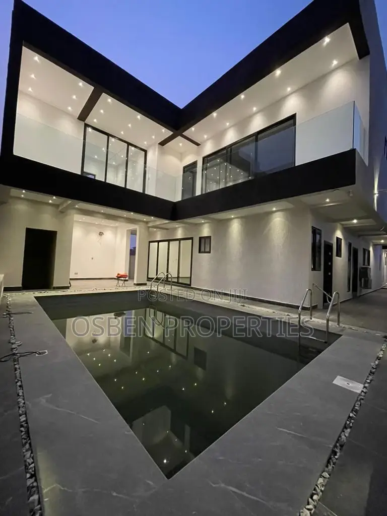 8bdrm Mansion in Pleasant Properties, Cantonments for sale in Cantonments
