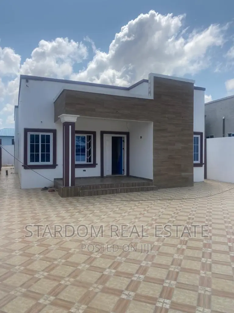 3bdrm Duplex in Spintex for rent in Spintex