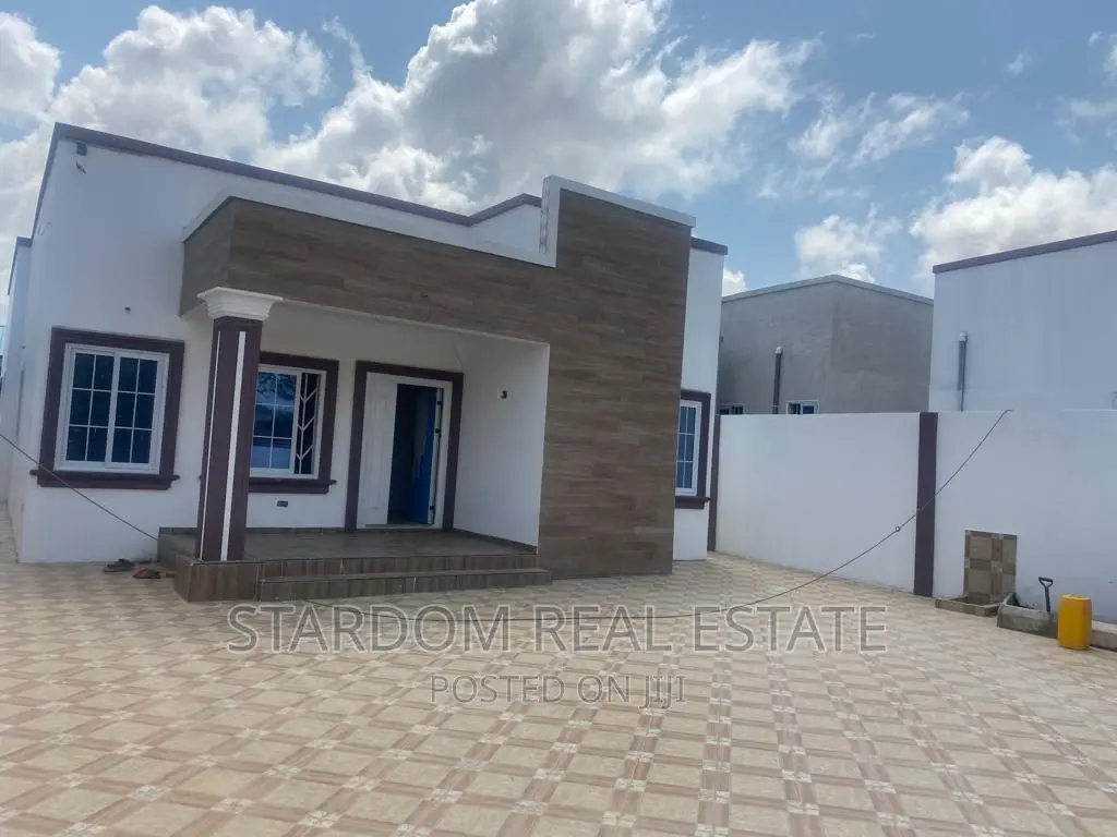 3bdrm Duplex in Spintex for rent in Spintex