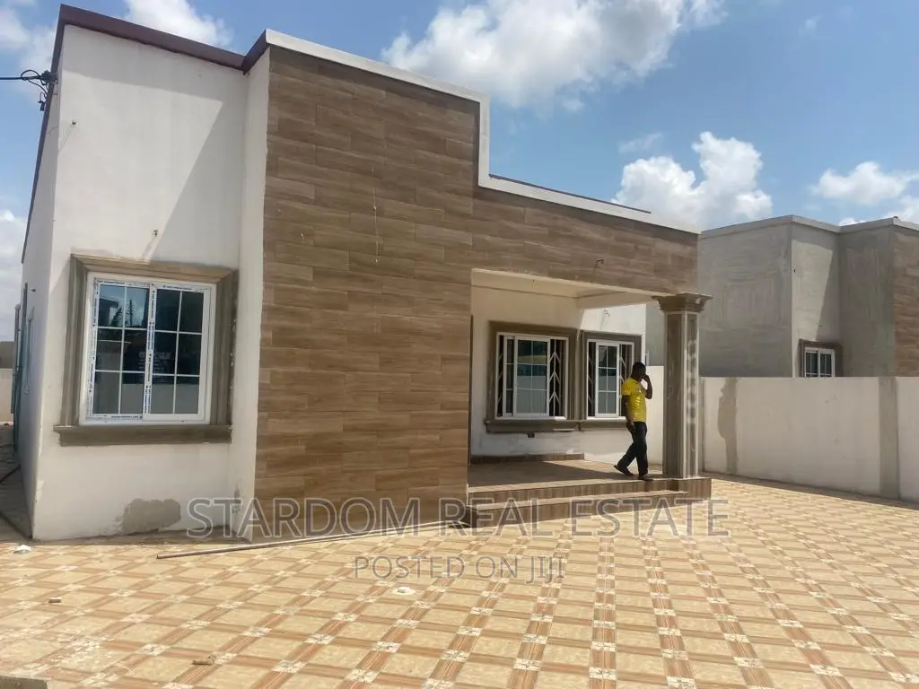 3bdrm Duplex in Spintex for rent in Spintex