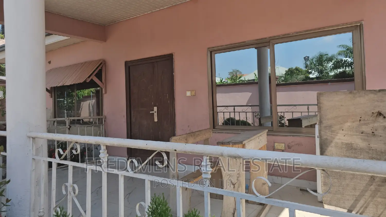4bdrm House in Fredimens Real, Kumasi Metropolitan for sale in Kumasi Metropolitan