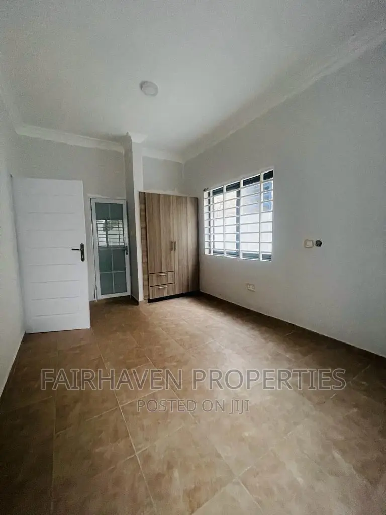 3bdrm House in 18, Spintex for sale in Spintex