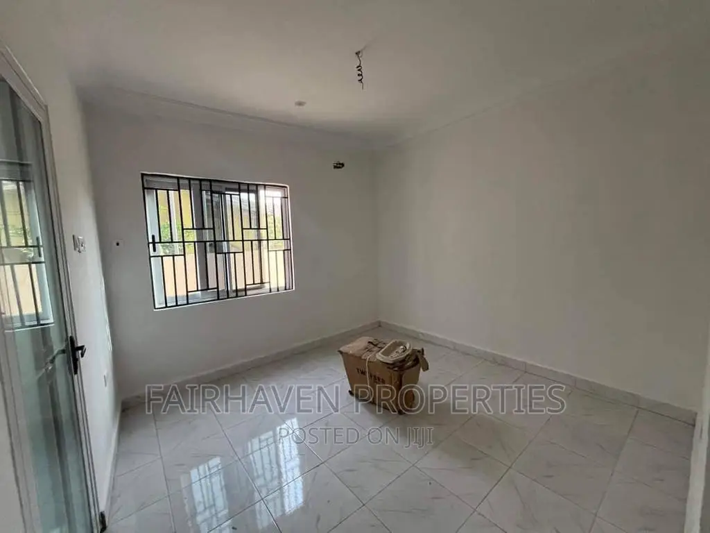3bdrm House in Kfc, Spintex for sale in Spintex