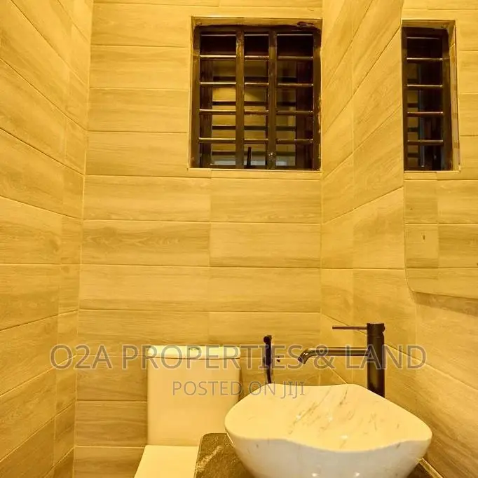 Furnished 4bdrm House in School Junction for sale in School Junction