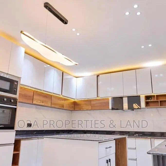 Furnished 4bdrm House in School Junction for sale in School Junction