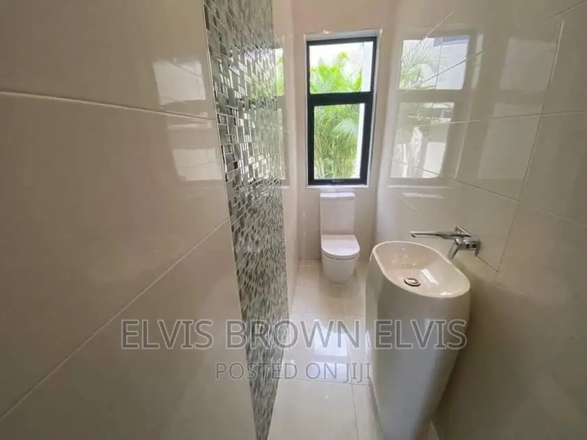 4bdrm House in East Legon Ogbojo for sale in East Legon