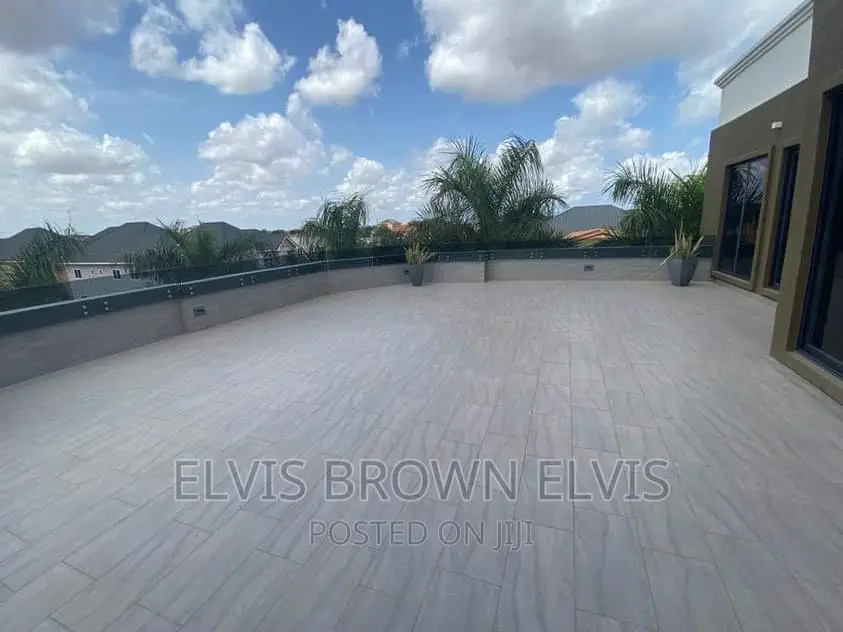 5bdrm House in Ogbojo, East Legon for sale in East Legon