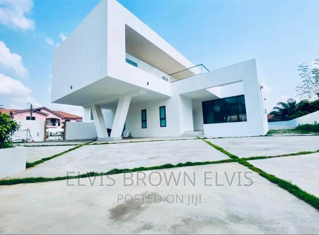 6bdrm Mansion in East Legon American for sale in East Legon