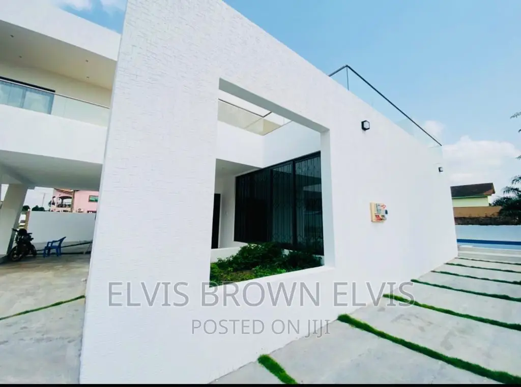 6bdrm Mansion in East Legon American for sale in East Legon