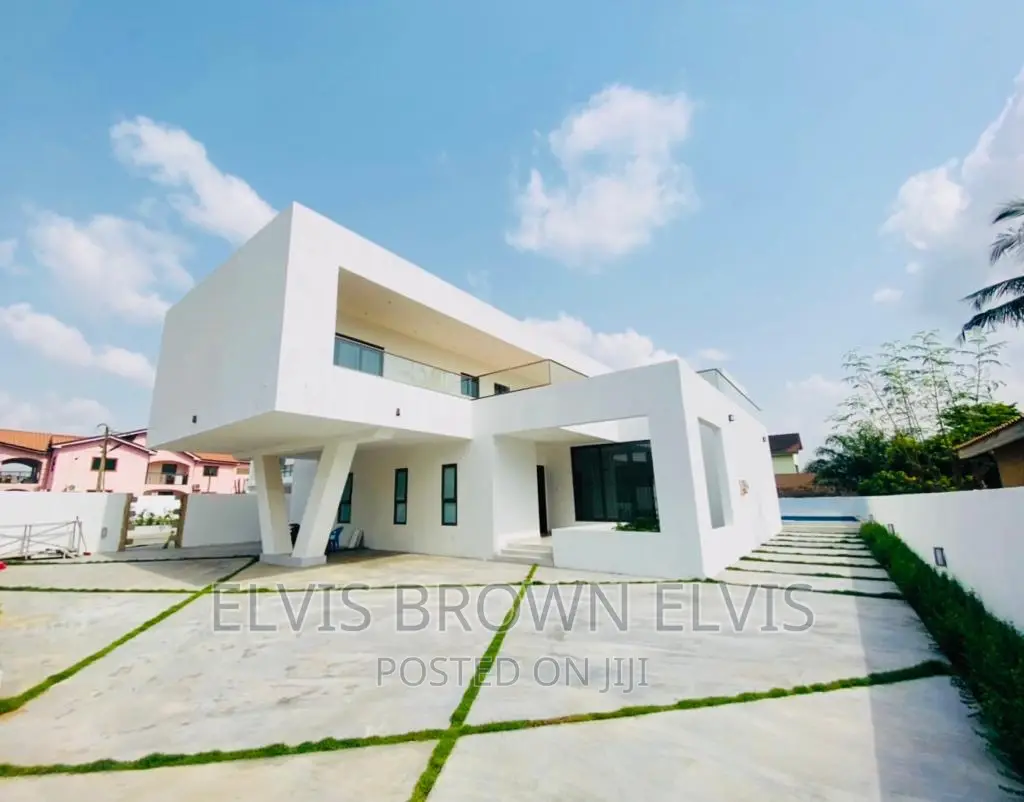 6bdrm Mansion in East Legon American for sale in East Legon