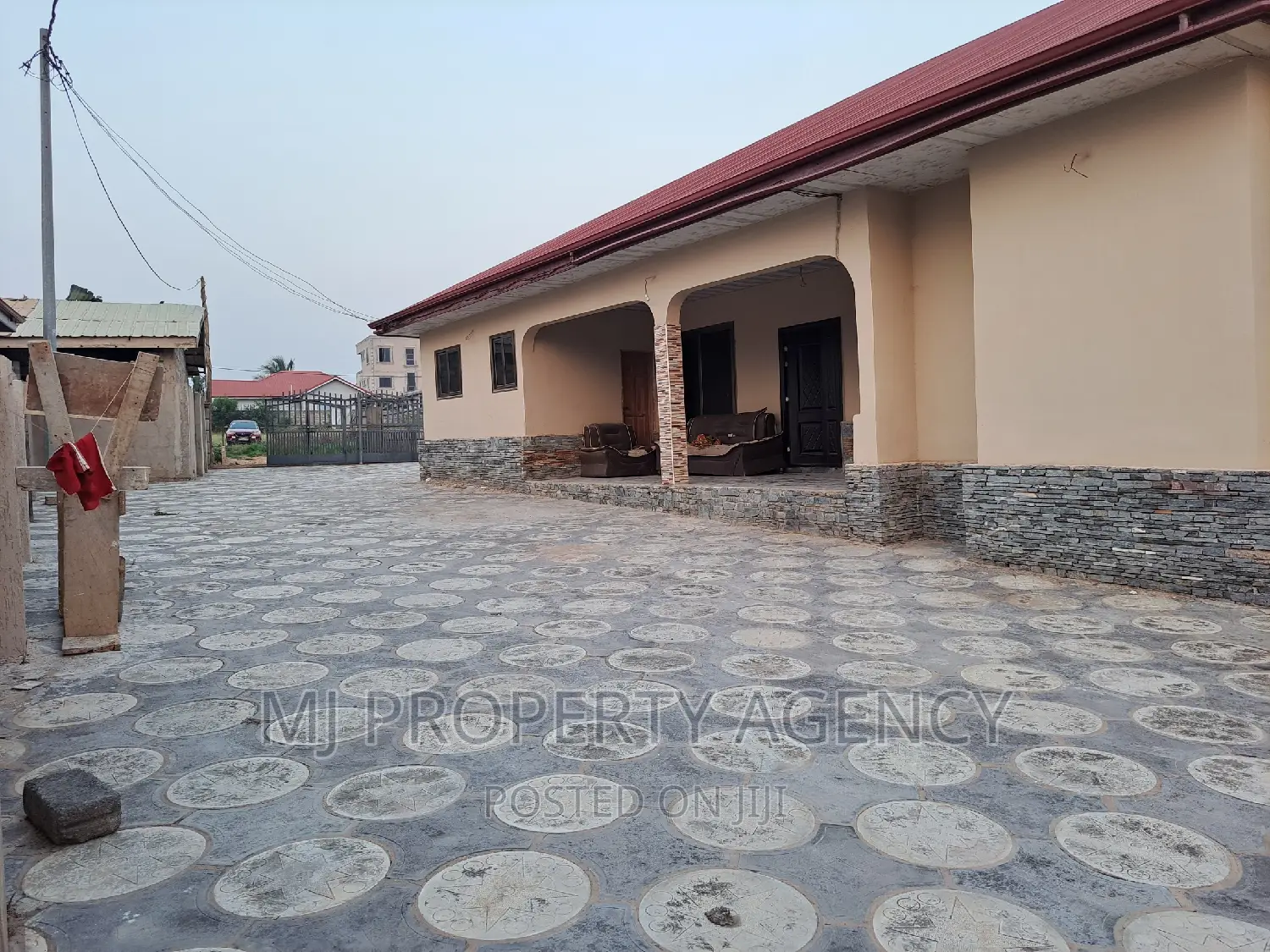 5bdrm House in Dawhenya, Tema Metropolitan for sale in Tema Metropolitan