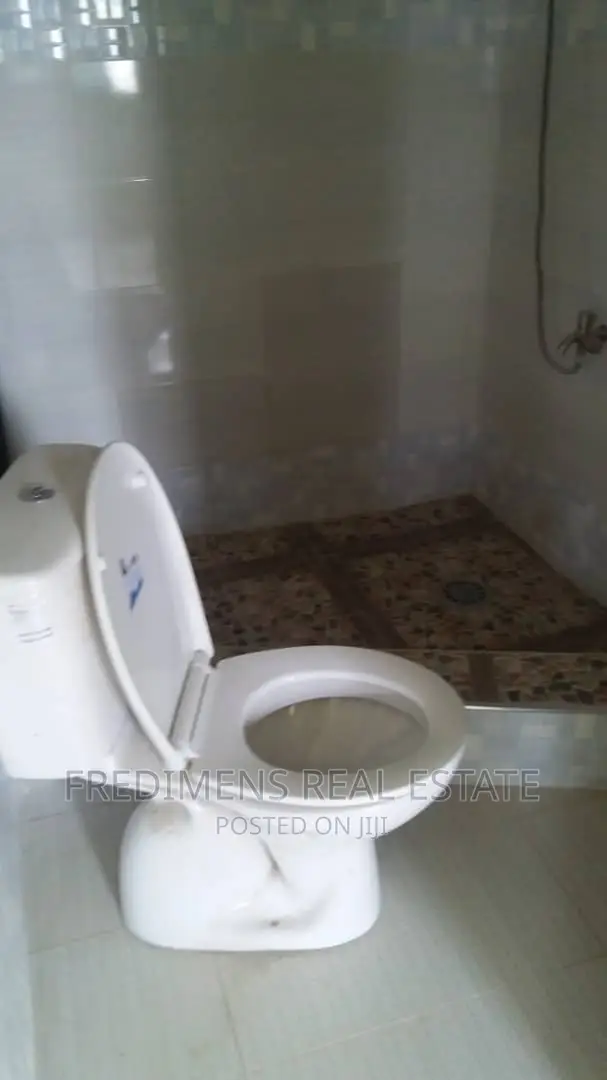 20bdrm Apartment in Fredimens Real, Kumasi Metropolitan for sale in Kumasi Metropolitan