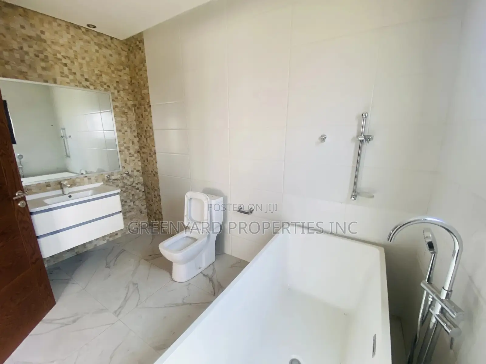 4bdrm Townhouse / Terrace in East Legon for rent in East Legon