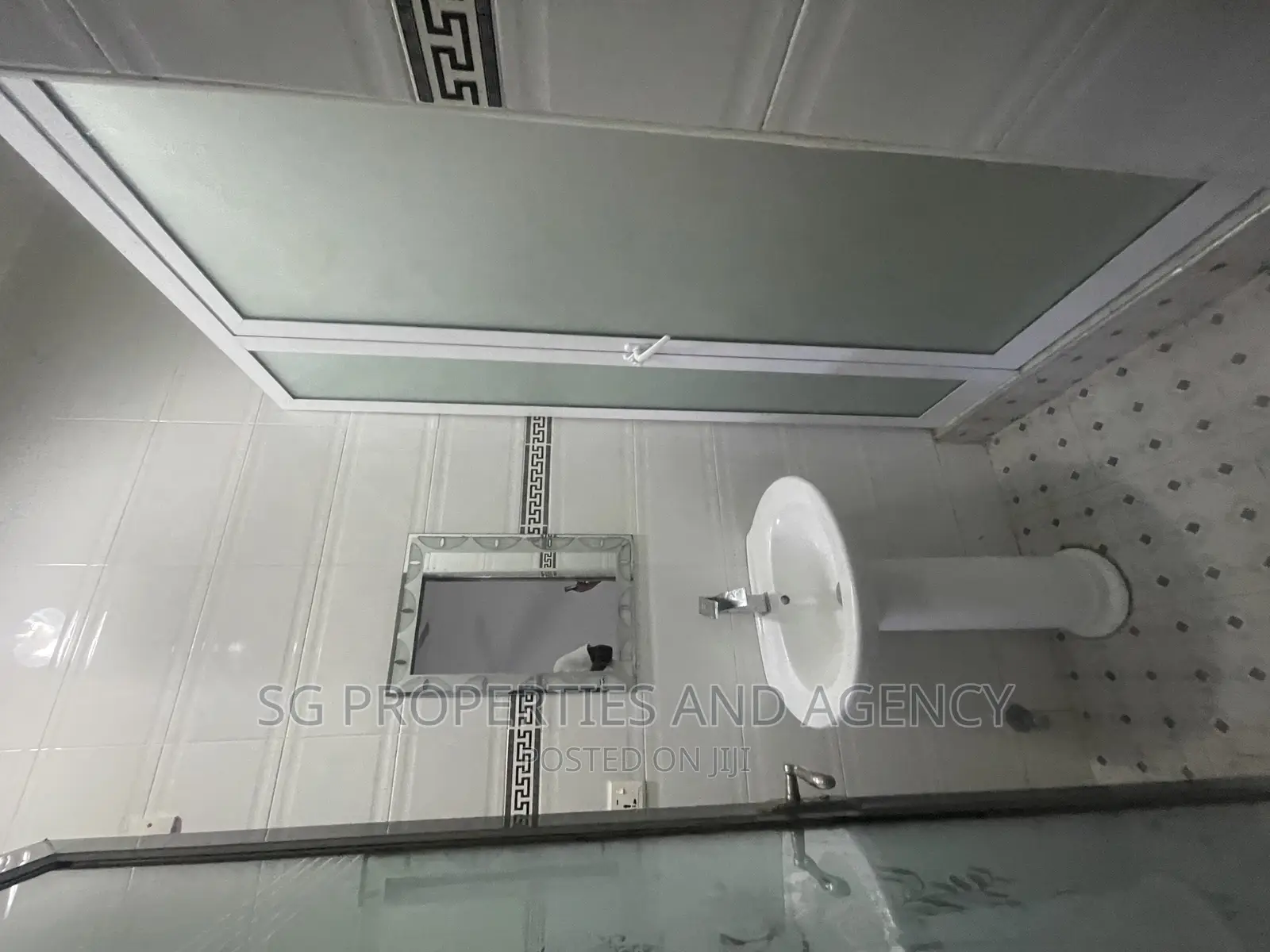 2bdrm Apartment in Lashibi, Spintex for rent in Spintex