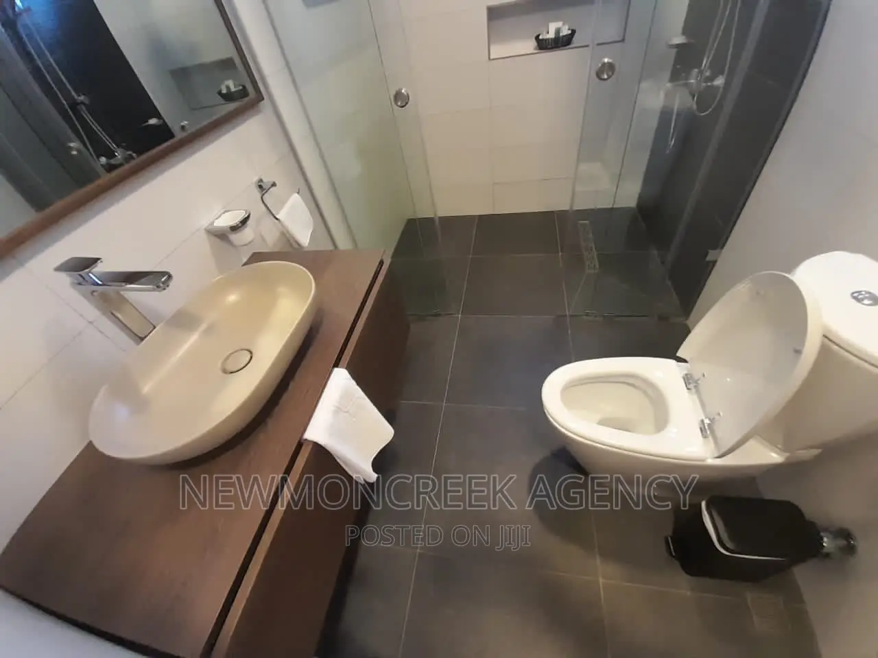 Furnished 2bdrm Apartment in Regimanuel Est.Road, Accra Metropolitan in Accra Metropolitan