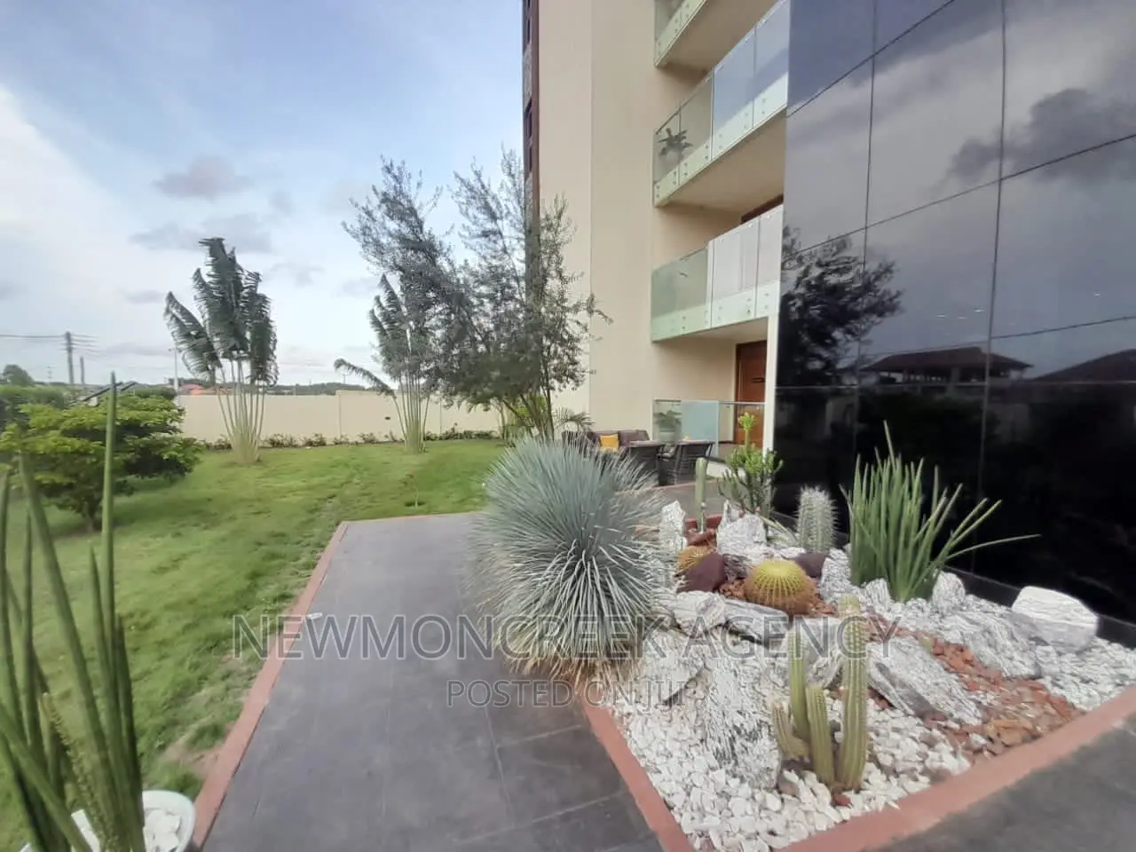 Furnished 2bdrm Apartment in Regimanuel Est.Road, Accra Metropolitan in Accra Metropolitan