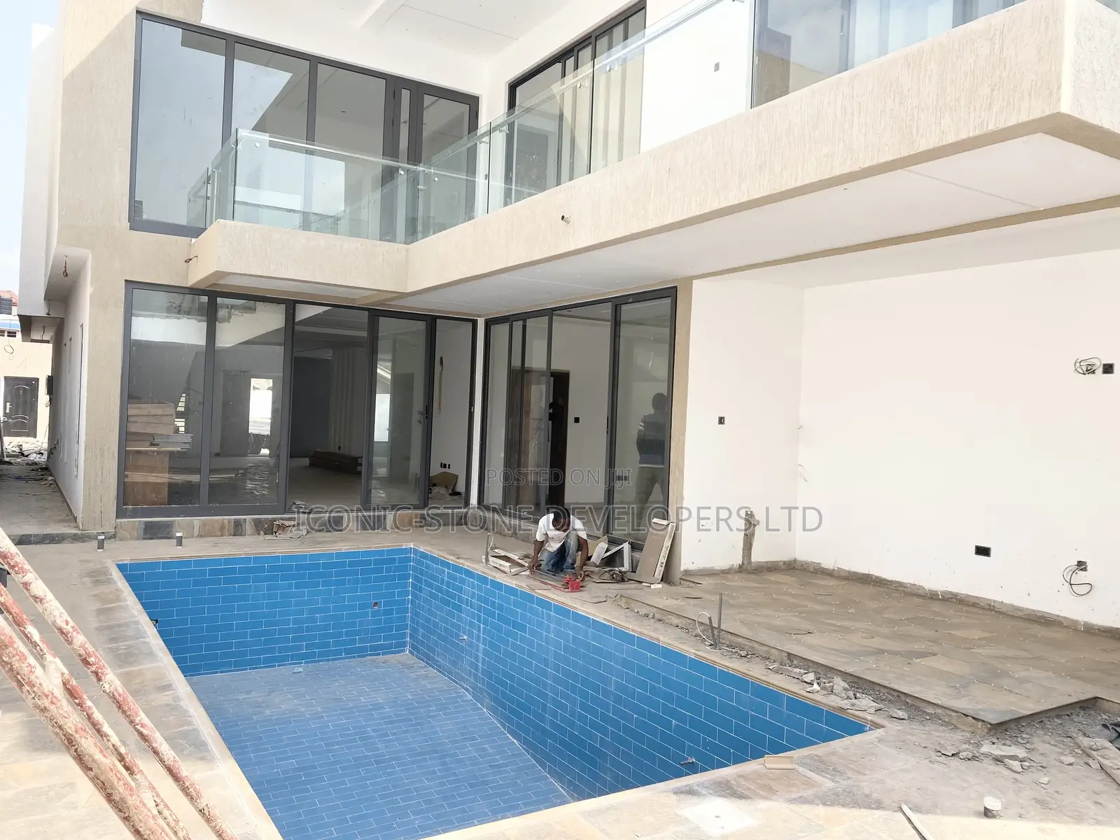 4bdrm Duplex in Adenta for sale in Adenta