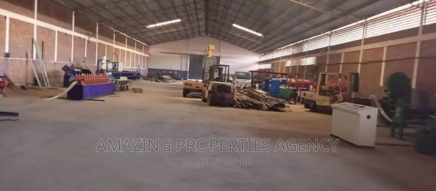 1000sqm Warehouse to Let at Dzorwulu in Dzorwulu