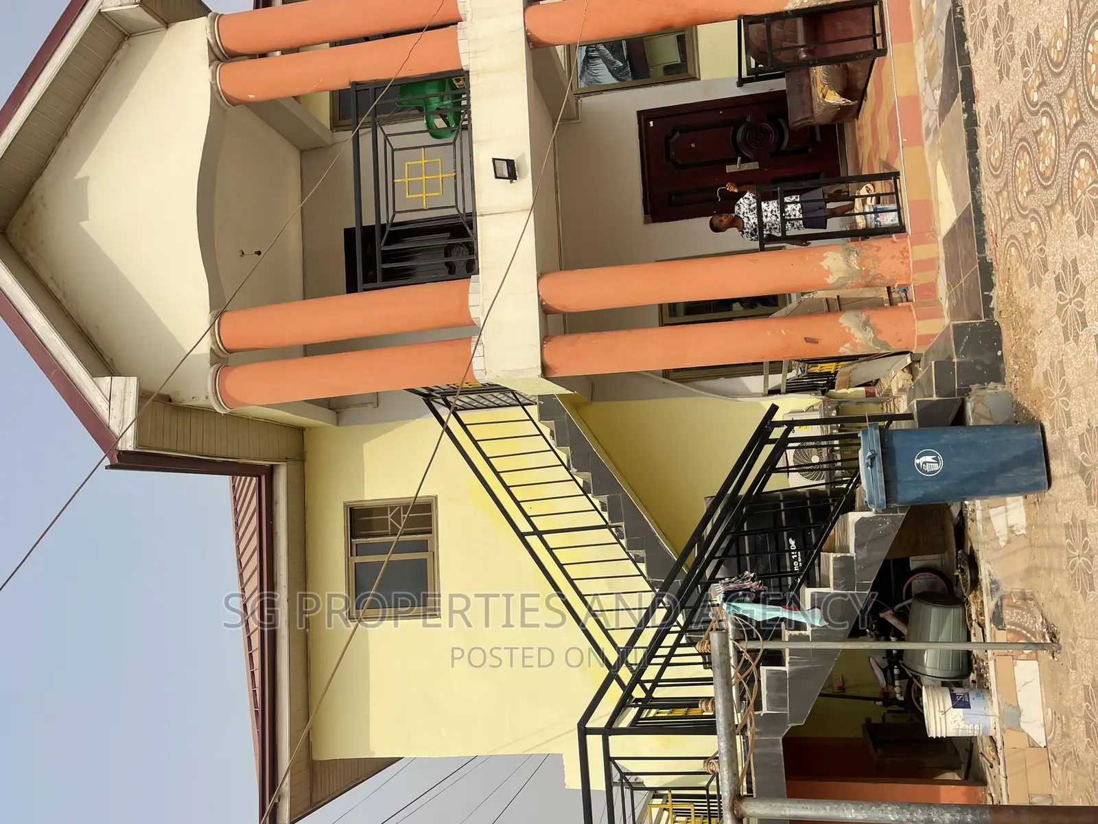 3bdrm Apartment in Kfc, Spintex for rent in Spintex