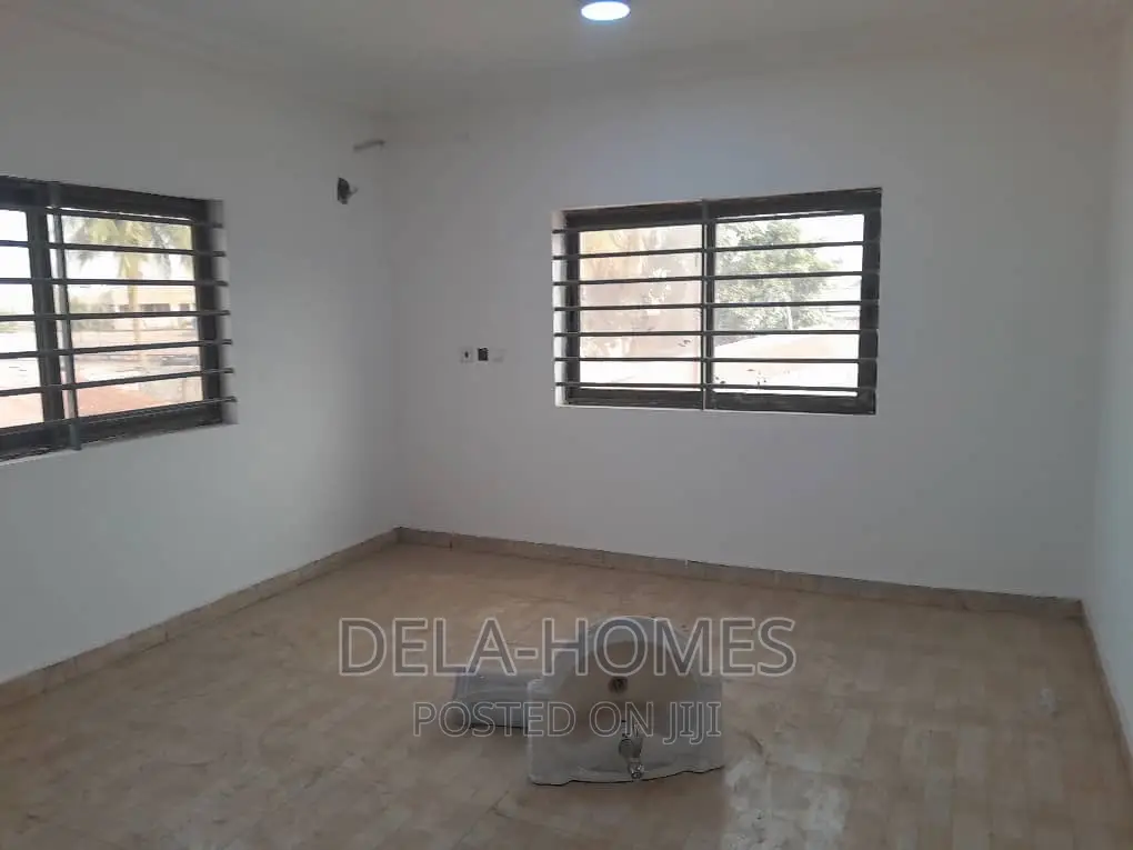 2bdrm Apartment in Ars, East Legon for rent in East Legon