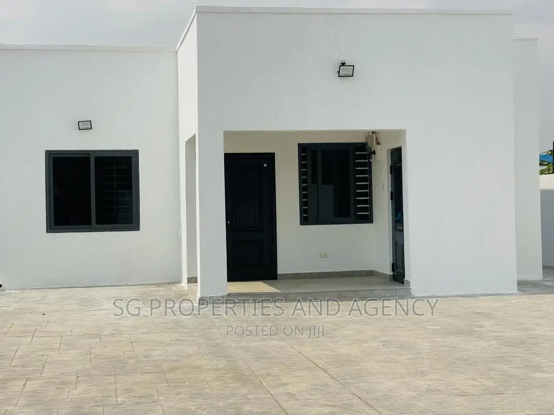 3bdrm House in Sakumono, Spintex for sale in Spintex