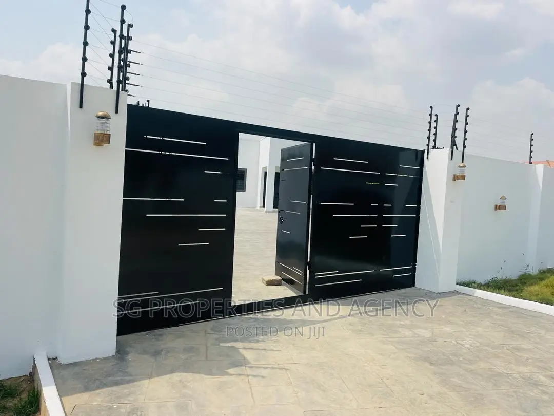 3bdrm House in Sakumono, Spintex for sale in Spintex