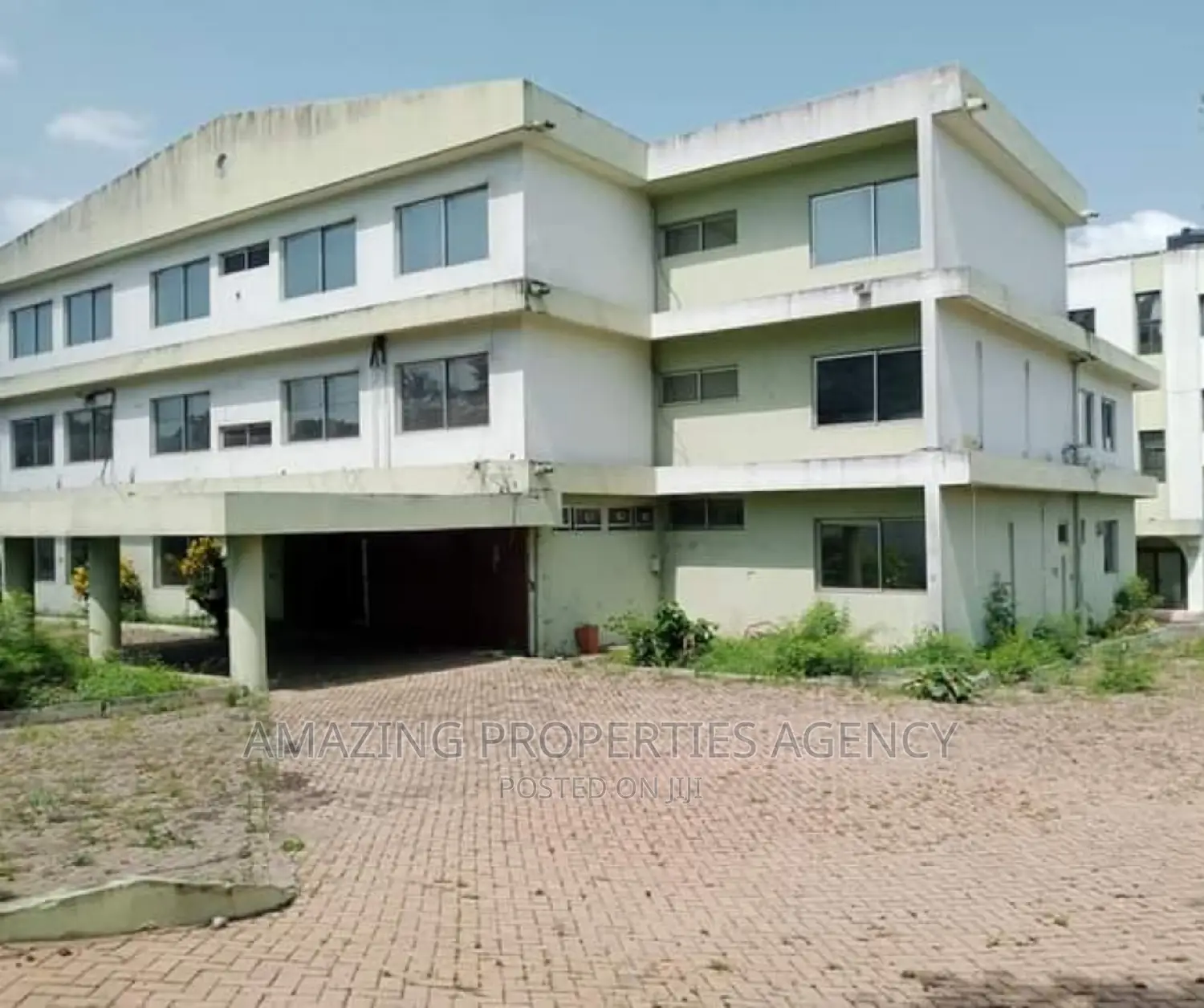 Office Building for Sale at Roman Ridge in Roman Ridge