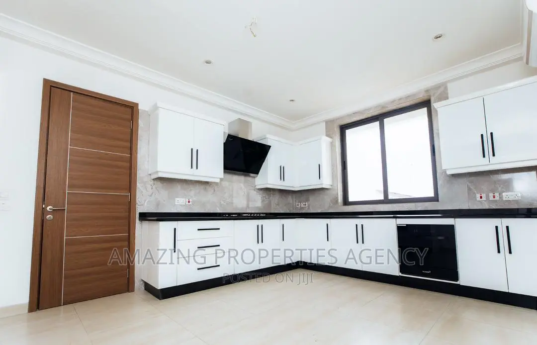 4bdrm House in East Legon for sale in East Legon