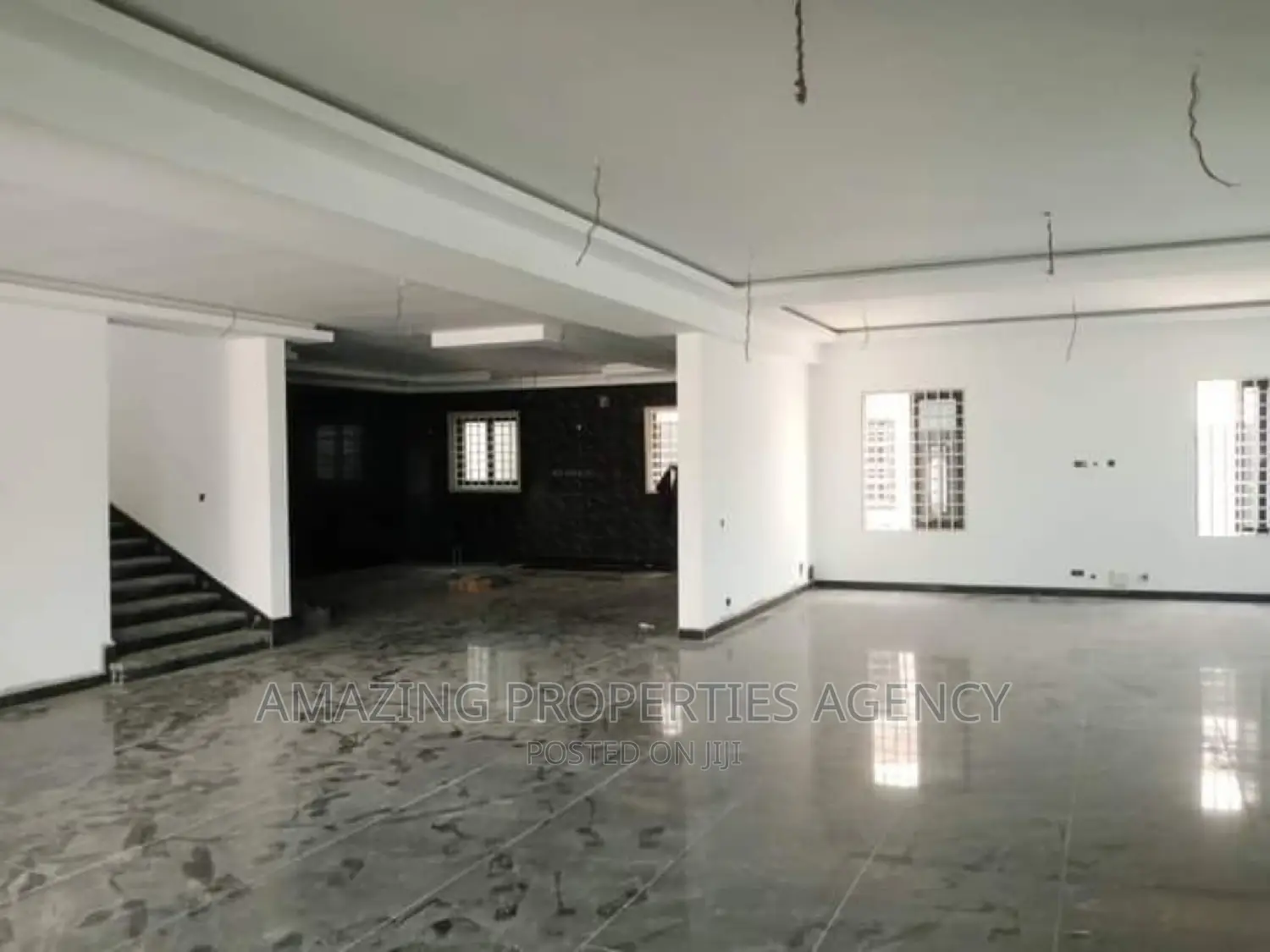 7bdrm Mansion in Adjiriganor for sale in Adjiriganor