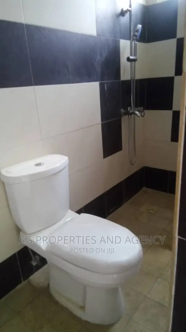 2bdrm Apartment in Community 17, Spintex for rent in Spintex