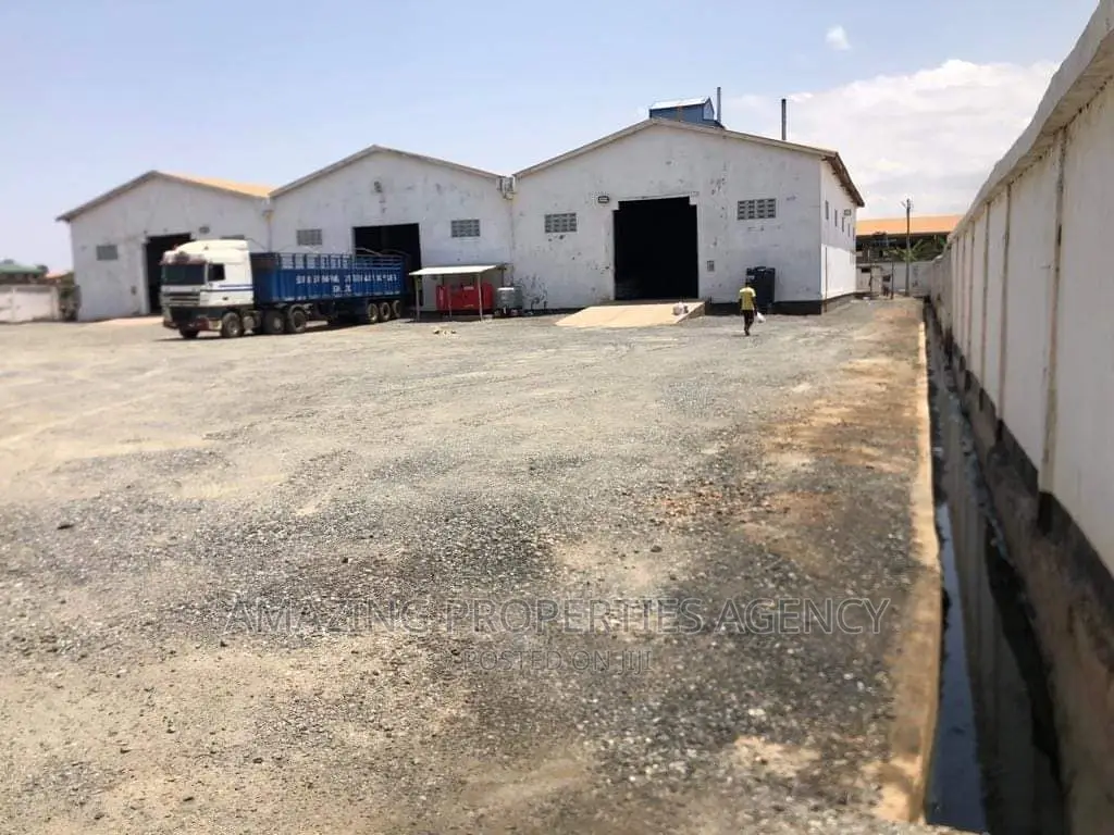 3000sqm Warehouse for Sale at Tema in Tema Metropolitan