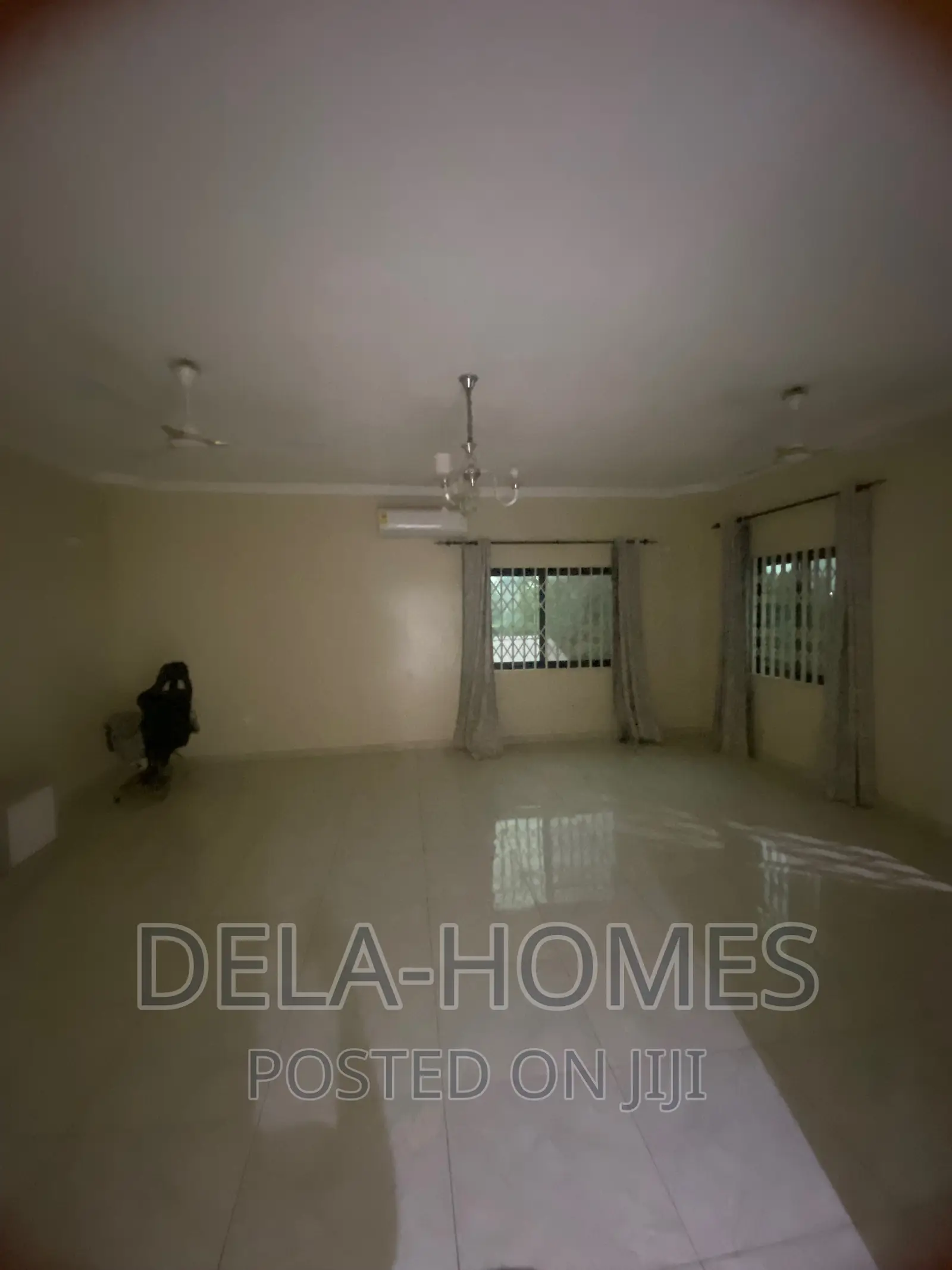 4bdrm Duplex in Adenta for rent in Adenta