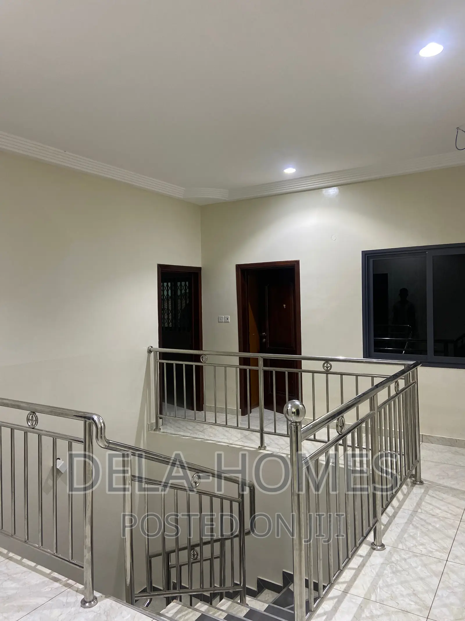 4bdrm Duplex in Adenta for rent in Adenta