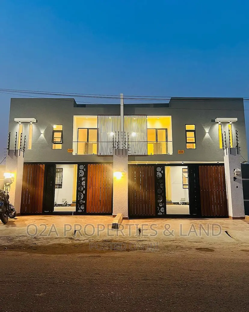 4bdrm House in Oyarifa Mall Area for sale in Oyarifa Mall Area