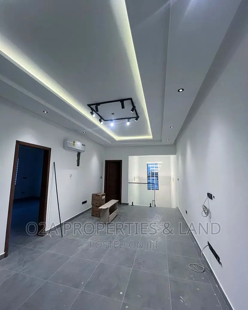 4bdrm House in Oyarifa Mall Area for sale in Oyarifa Mall Area