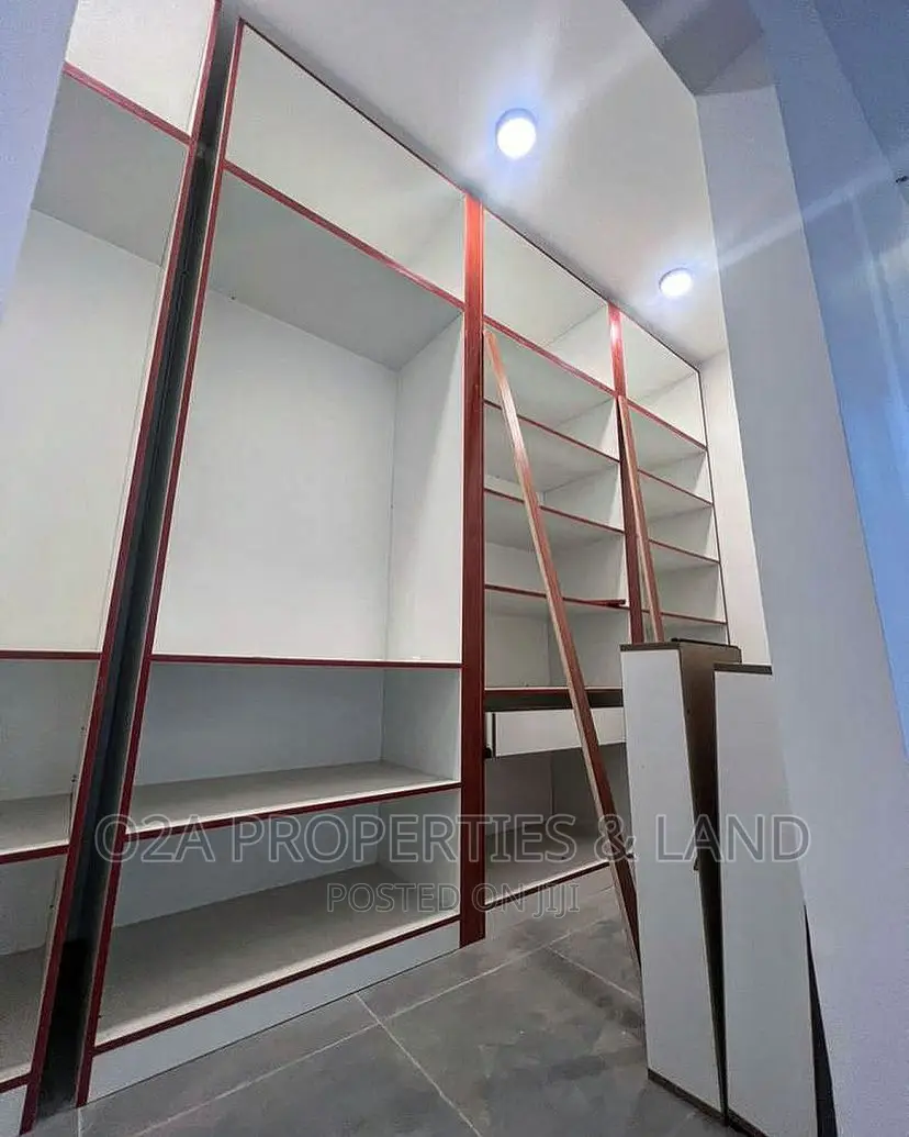 4bdrm House in Oyarifa Mall Area for sale in Oyarifa Mall Area