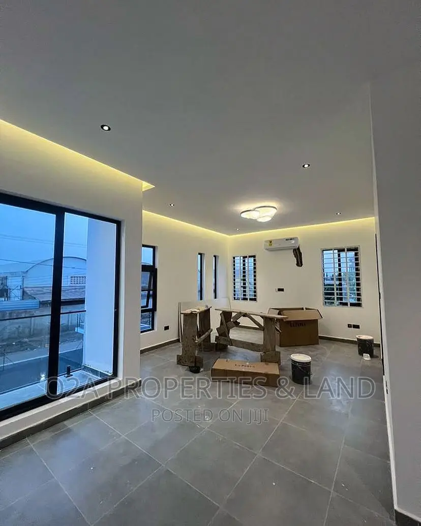4bdrm House in Oyarifa Mall Area for sale in Oyarifa Mall Area