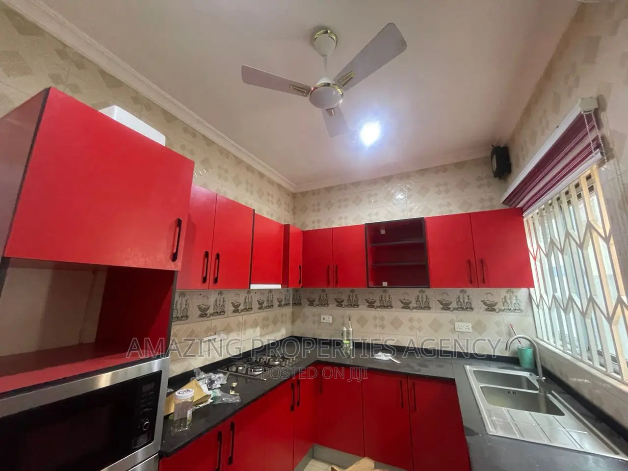 3bdrm House in Baastona Spintex for rent in Spintex