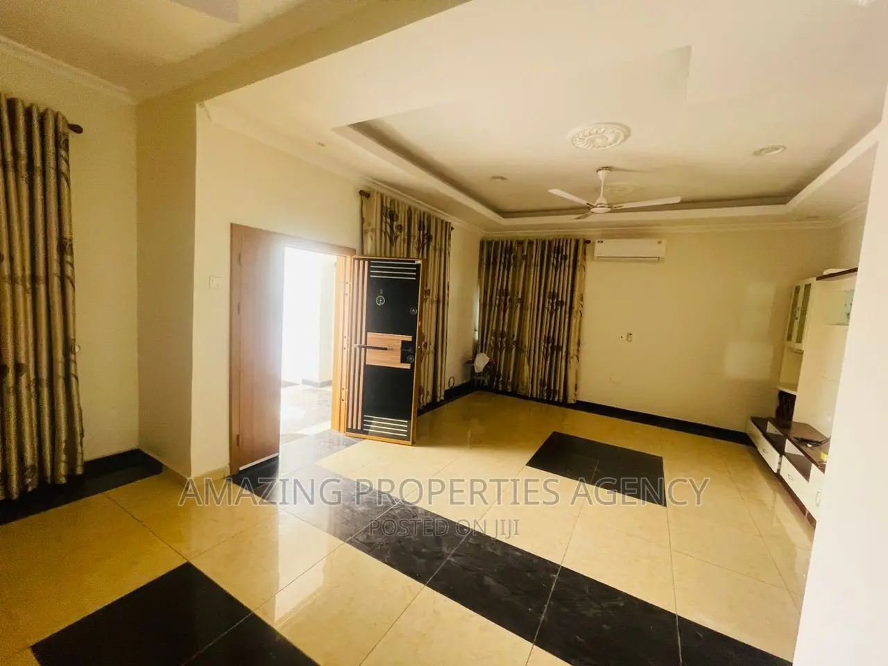 3bdrm House in Baastona Spintex for rent in Spintex