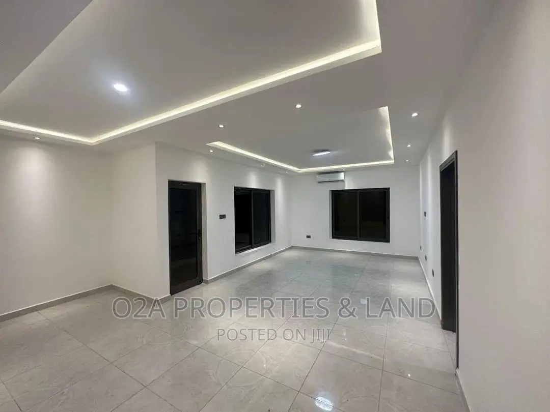 5bdrm House in A&C Mall Area for sale in A&C Mall Area