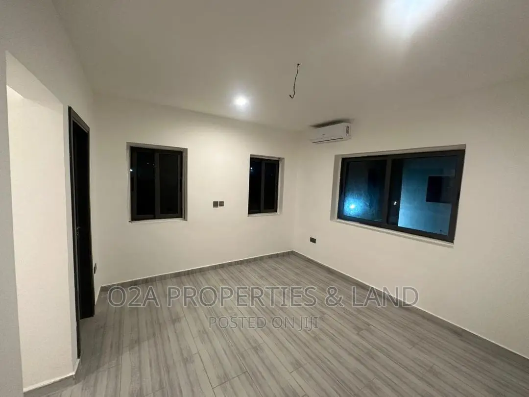 5bdrm House in A&C Mall Area for sale in A&C Mall Area