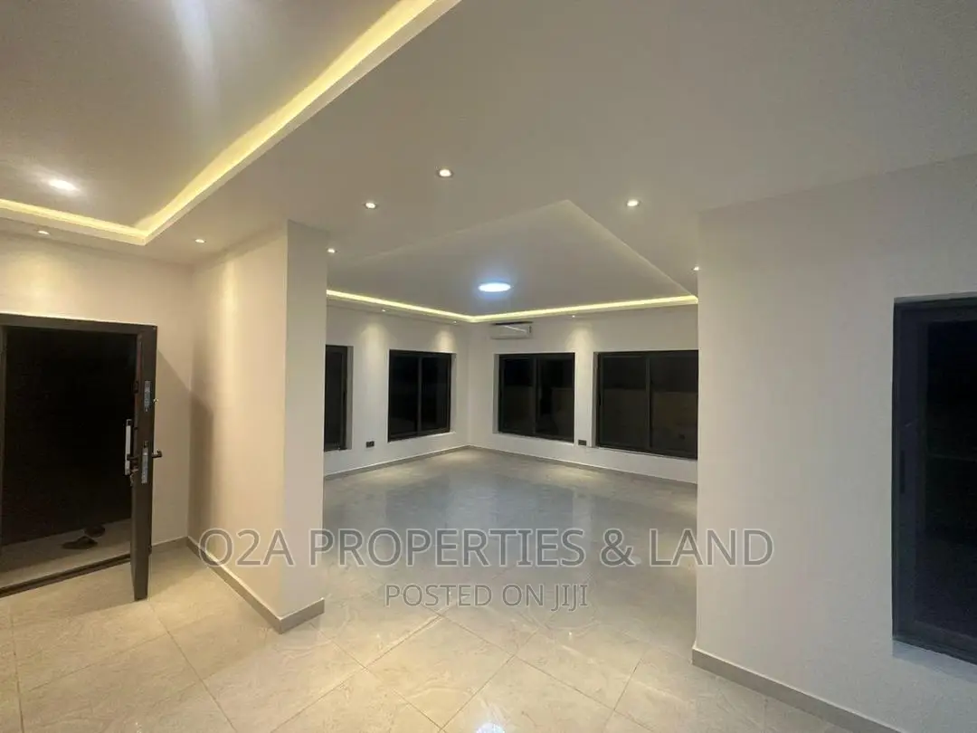 5bdrm House in A&C Mall Area for sale in A&C Mall Area