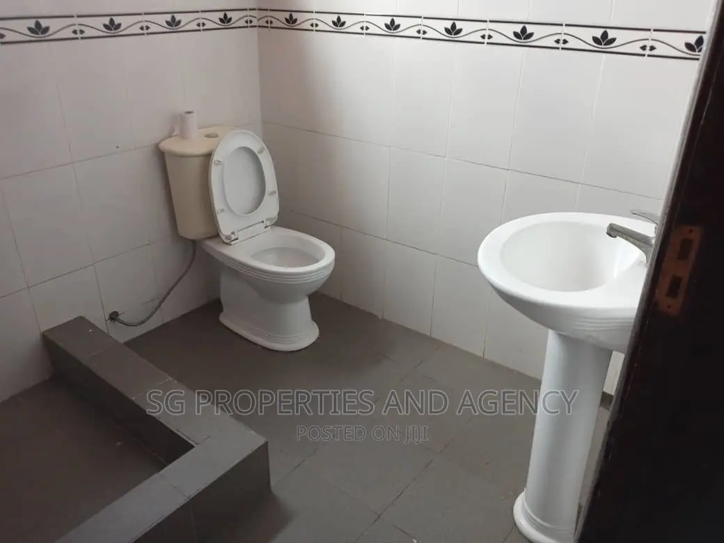 2bdrm Apartment in Spintex Kfc for rent in Spintex