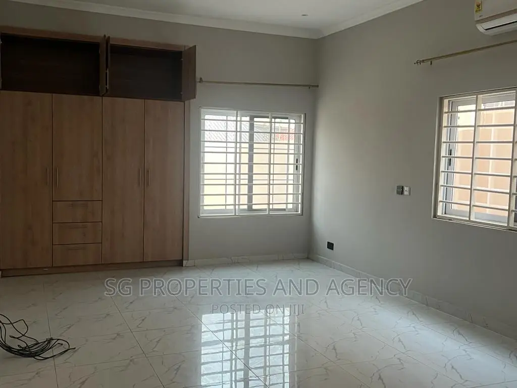3bdrm House in Spintex Road for rent in Spintex