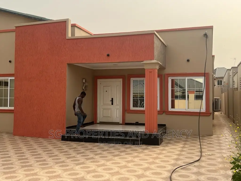 3bdrm House in Spintex Road for rent in Spintex