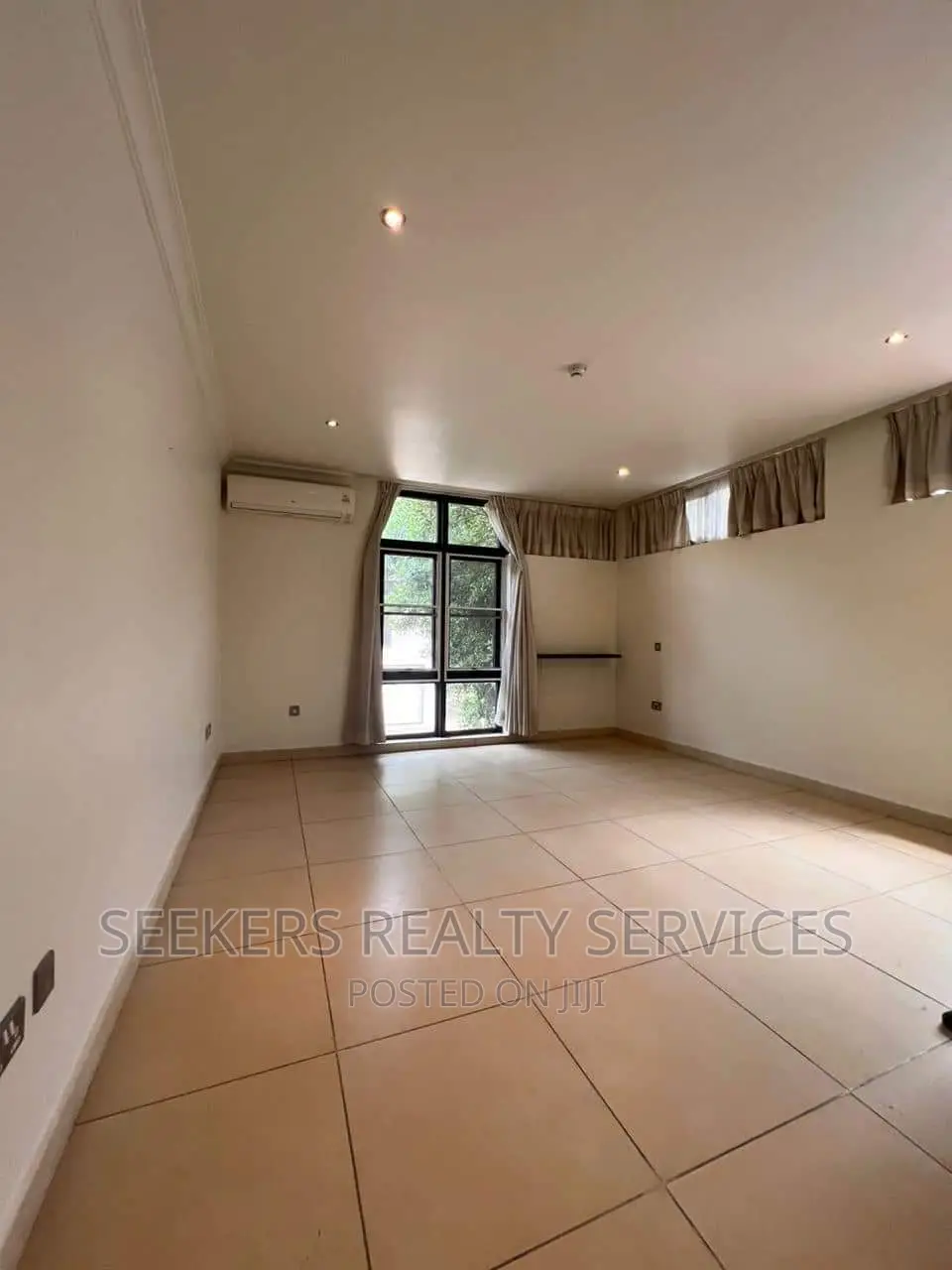 3bdrm Townhouse / Terrace in Seekers Realty, Cantonments for rent in Cantonments