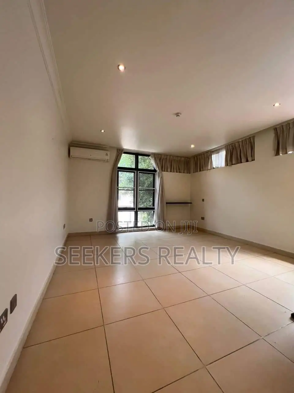 3bdrm Townhouse / Terrace in Seekers Realty, Cantonments for rent in Cantonments