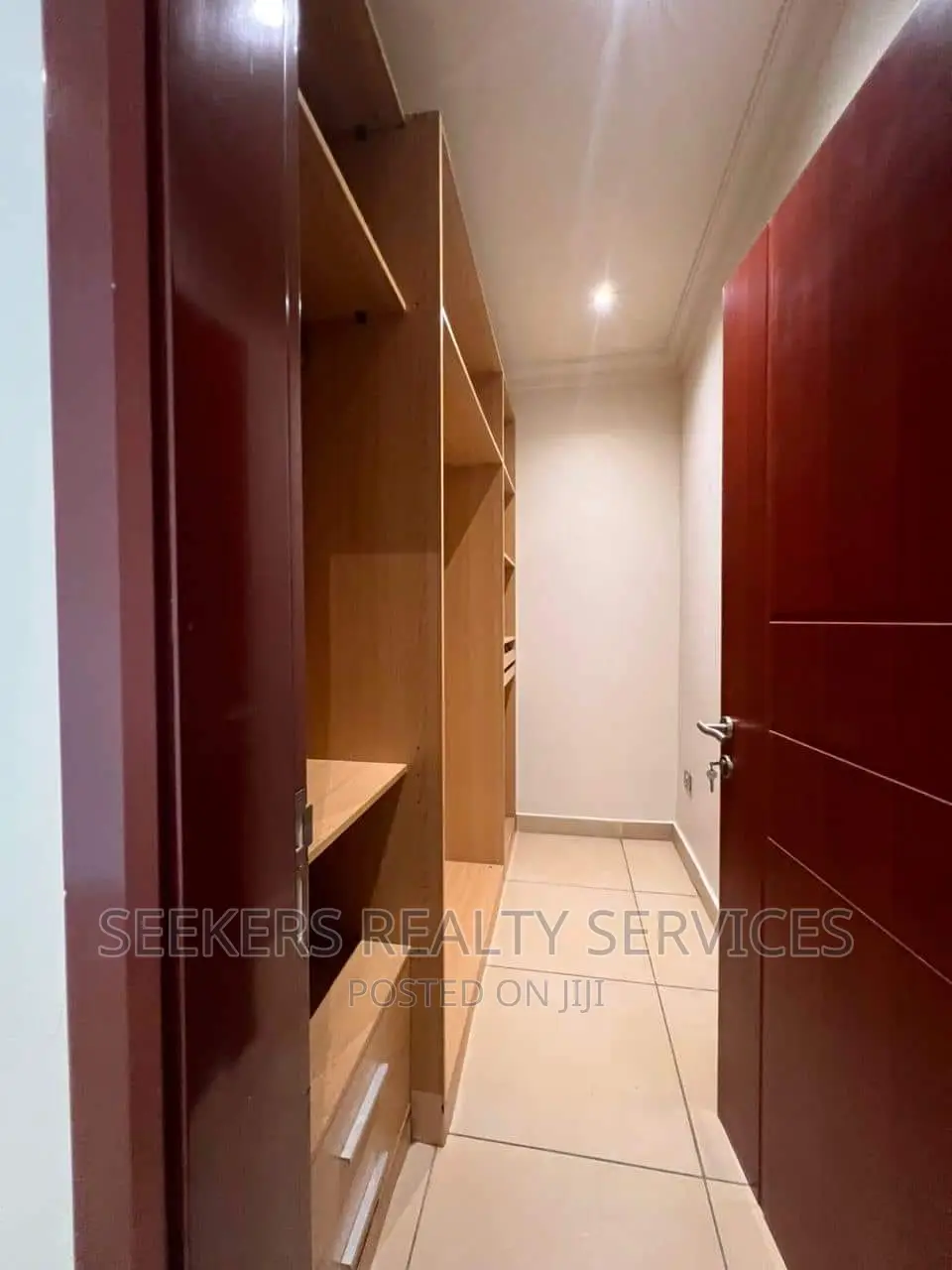 3bdrm Townhouse / Terrace in Seekers Realty, Cantonments for rent in Cantonments