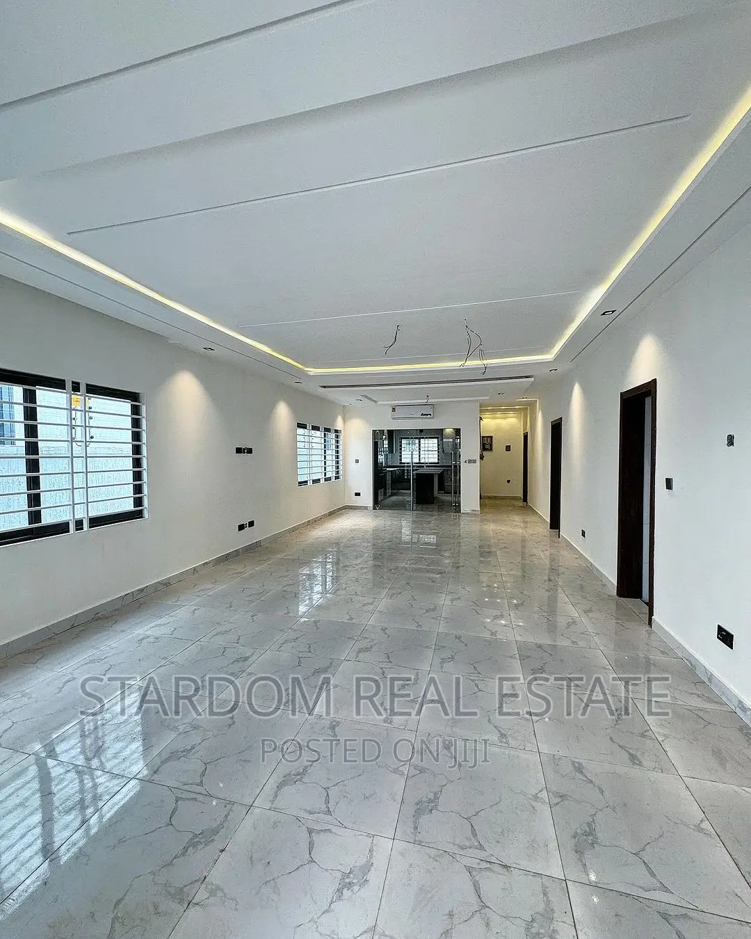 3bdrm Duplex in Lake Side Estate for sale in Lake Side Estate